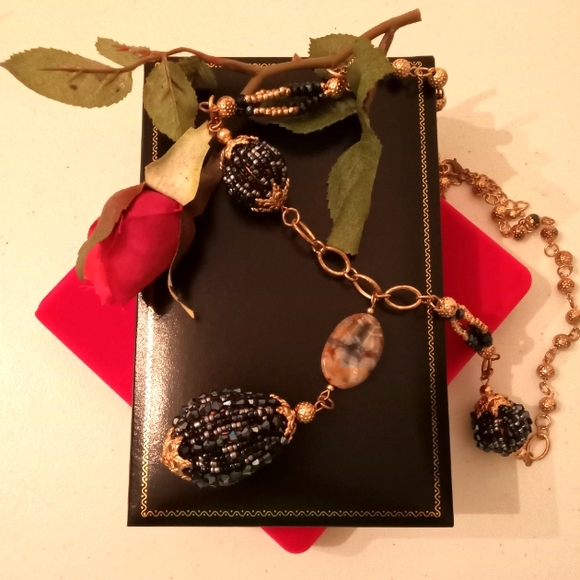 🎁 FREE GIFT INCLUDED 🎁 NWOT Beaded Onyx Necklace - Picture 3 of 15